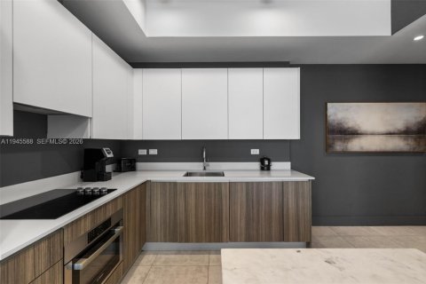 Condominio en venta en Miami, Florida, 1 dormitorio, 53.05 m2 № 2002474 - foto 6