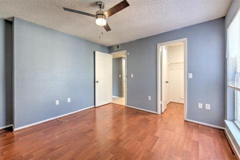 Condo in Tampa, Florida, 1 bedroom № 2102177 - photo 21