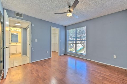 Condo in Tampa, Florida, 1 bedroom № 2102177 - photo 20
