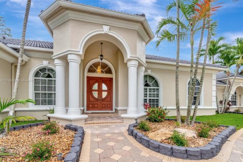 House in Wellington, Florida 5 bedrooms, 381.36 sq.m. № 1738218 - photo 5