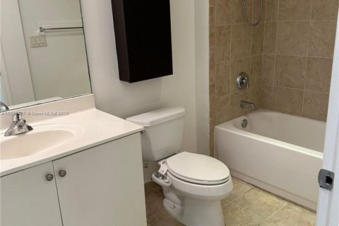 Copropriété à vendre à Miami, Floride: 2 chambres, 78.97 m2 № 1686329 - photo 4