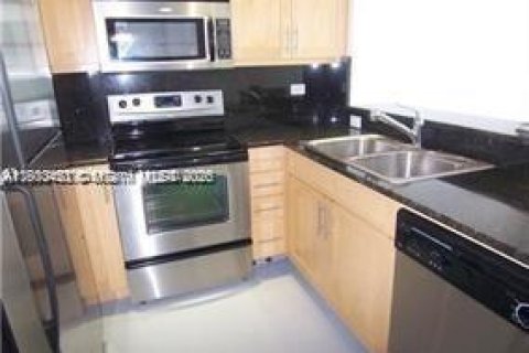 Copropriété à vendre à Miami, Floride: 2 chambres, 78.97 m2 № 1686329 - photo 15