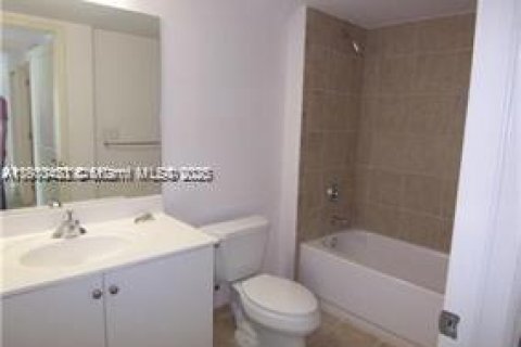 Copropriété à vendre à Miami, Floride: 2 chambres, 78.97 m2 № 1686329 - photo 6