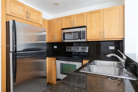 Copropriété à vendre à Miami, Floride: 2 chambres, 78.97 m2 № 1686329 - photo 24