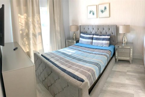 Снять в аренду виллу или дом в Дэвенпорт, Флорида 7 комнат, 182.55м2, № 1853784 - фото 30