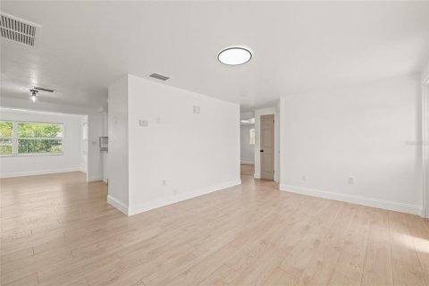 Casa en venta en New Port Richey, Florida, 2 dormitorios, 84.36 m2 № 1834845 - foto 23