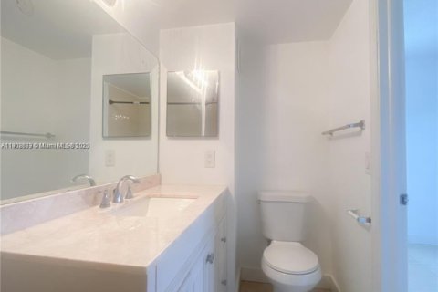 Copropriété à louer à Pembroke Pines, Floride: 2 chambres, 84.91 m2 № 1954707 - photo 19