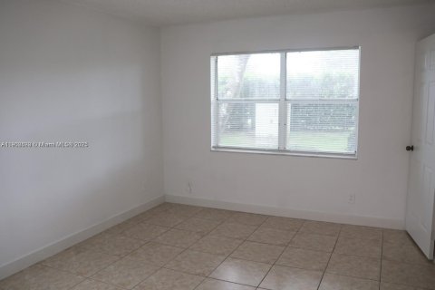 Copropriété à louer à Pembroke Pines, Floride: 2 chambres, 84.91 m2 № 1954707 - photo 23