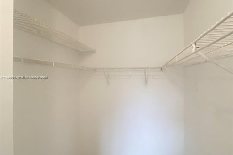 Copropriété à louer à Pembroke Pines, Floride: 2 chambres, 84.91 m2 № 1954707 - photo 16