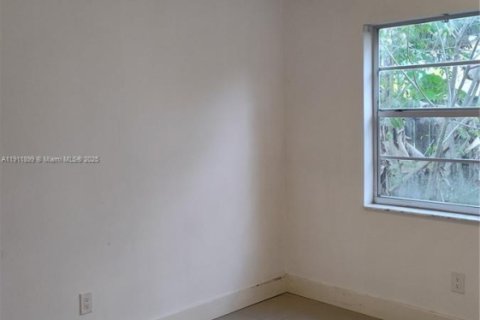 Villa ou maison à louer à Royal Palm Beach, Floride: 3 chambres, 134.15 m2 № 1966805 - photo 4