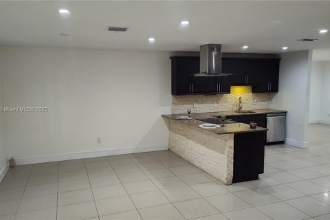 Villa ou maison à louer à Royal Palm Beach, Floride: 3 chambres, 134.15 m2 № 1966805 - photo 28