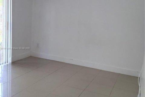 Villa ou maison à louer à Royal Palm Beach, Floride: 3 chambres, 134.15 m2 № 1966805 - photo 25