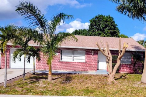 Villa ou maison à louer à Royal Palm Beach, Floride: 3 chambres, 134.15 m2 № 1966805 - photo 30