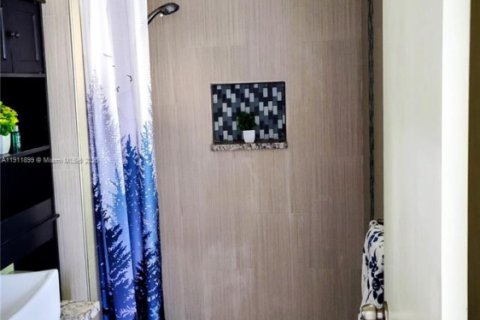 Villa ou maison à louer à Royal Palm Beach, Floride: 3 chambres, 134.15 m2 № 1966805 - photo 5