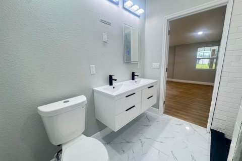 Villa ou maison à vendre à Tampa, Floride: 4 chambres, 173.91 m2 № 1904776 - photo 18