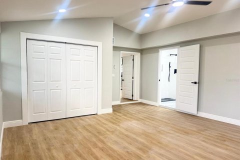 Villa ou maison à vendre à Tampa, Floride: 4 chambres, 173.91 m2 № 1904776 - photo 15
