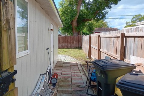 Casa en venta en New Port Richey, Florida, 3 dormitorios, 65.03 m2 № 1553887 - foto 17