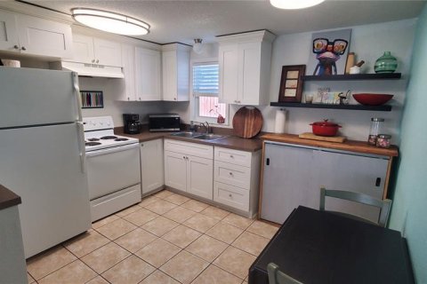 Casa en venta en New Port Richey, Florida, 3 dormitorios, 65.03 m2 № 1553887 - foto 9