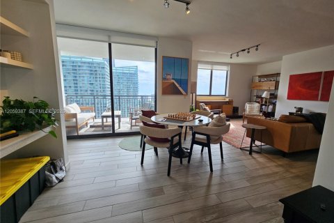 Condominio en venta en Miami, Florida, 2 dormitorios, 113.71 m2 № 2185977 - foto 2
