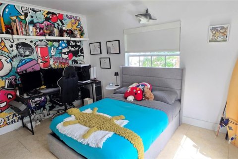 Condo in Miami Beach, Florida, 2 bedrooms  № 2018026 - photo 10