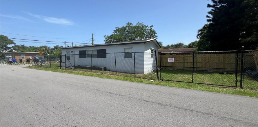 Casa en Fort Lauderdale, Florida 2 dormitorios, 58.53 m2 № 2173776