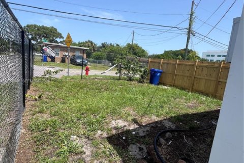 Casa en venta en Fort Lauderdale, Florida, 2 dormitorios, 58.53 m2 № 2173776 - foto 21
