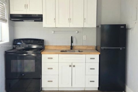 Casa en venta en Fort Lauderdale, Florida, 2 dormitorios, 58.53 m2 № 2173776 - foto 6