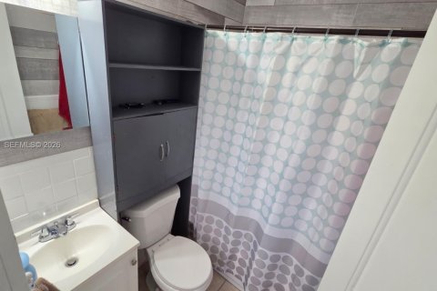 Casa en venta en Fort Lauderdale, Florida, 2 dormitorios, 58.53 m2 № 2173776 - foto 10