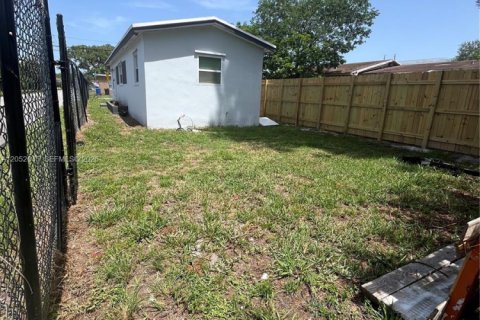 Casa en venta en Fort Lauderdale, Florida, 2 dormitorios, 58.53 m2 № 2173776 - foto 22