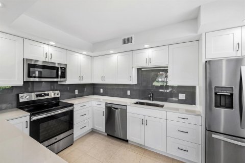 Condominio en venta en Boynton Beach, Florida, 2 dormitorios, 156.73 m2 № 2146581 - foto 15