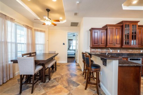 House in Ocala, Florida 4 bedrooms, 241.17 sq.m. № 2103959 - photo 9
