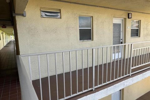 Condo in Boynton Beach, Florida, 1 bedroom № 2169839