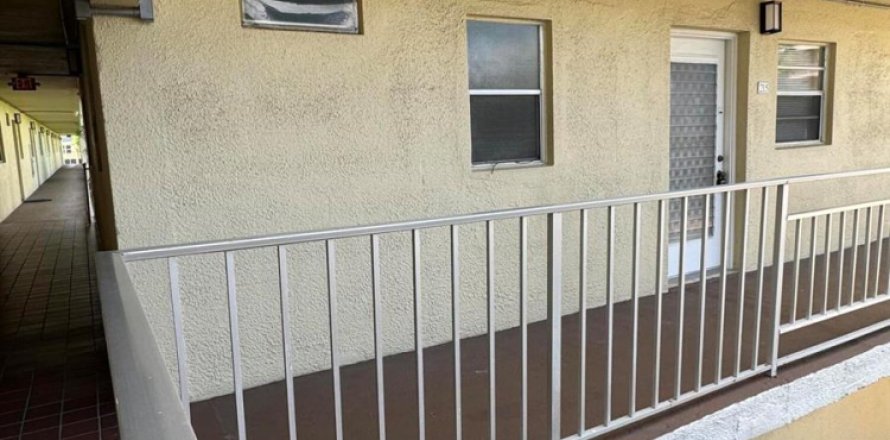 Condo in Boynton Beach, Florida, 1 bedroom № 2169839