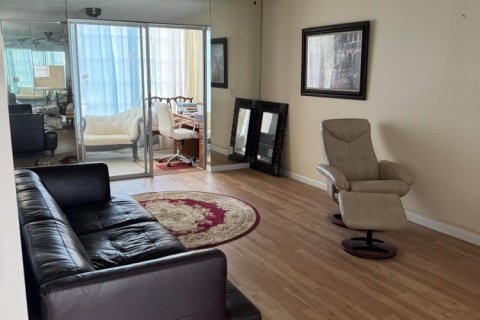 Condo in Boynton Beach, Florida, 1 bedroom № 2169839 - photo 4
