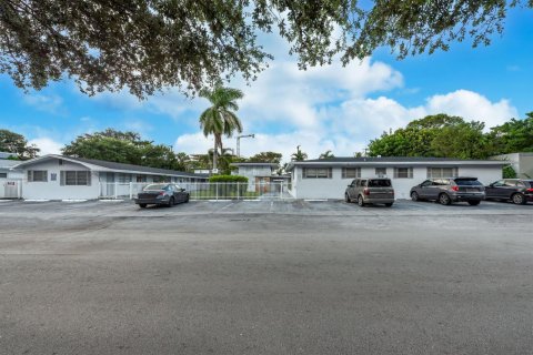 Immobilier commercial à louer à Hollywood, Floride: 1 chambre, 48.68 m2 № 2168933 - photo 17
