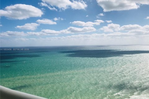 Condominio en alquiler en Sunny Isles Beach, Florida, 3 dormitorios, 195.65 m2 № 2054536 - foto 2