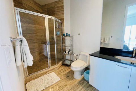 Condominio en alquiler en Sunny Isles Beach, Florida, 3 dormitorios, 195.65 m2 № 2054536 - foto 21