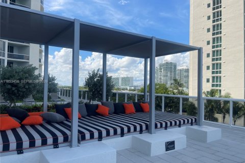 Condominio en alquiler en Sunny Isles Beach, Florida, 3 dormitorios, 195.65 m2 № 2054536 - foto 22