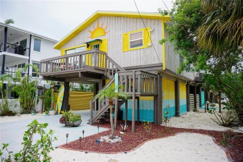 Commercial property in Bradenton Beach, Florida 4 bedrooms, 150.87 sq.m. № 2101790 - photo 16