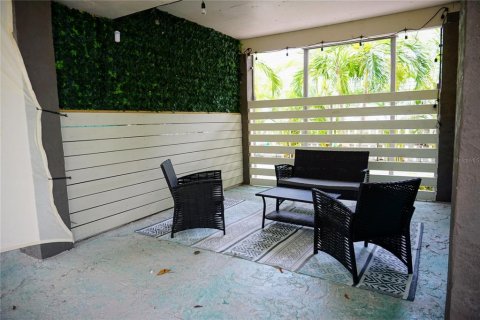 Commercial property in Bradenton Beach, Florida 4 bedrooms, 150.87 sq.m. № 2101790 - photo 21