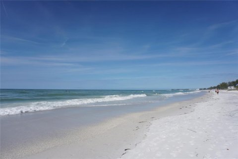 Commercial property in Bradenton Beach, Florida 4 bedrooms, 150.87 sq.m. № 2101790 - photo 6