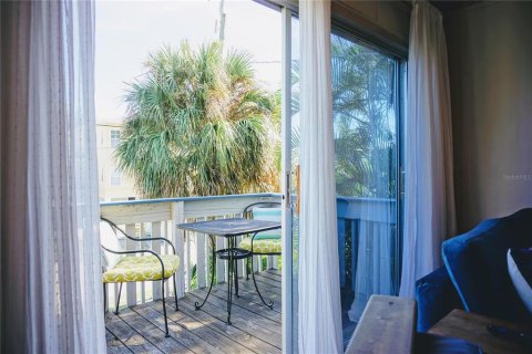 Commercial property in Bradenton Beach, Florida 4 bedrooms, 150.87 sq.m. № 2101790 - photo 17