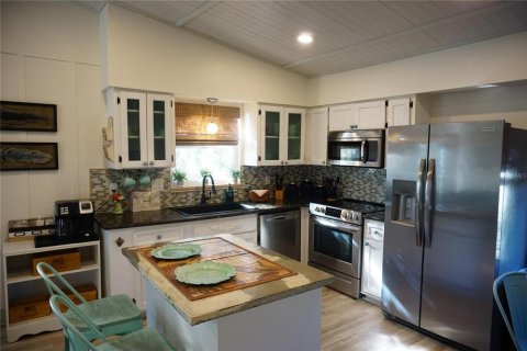Commercial property in Bradenton Beach, Florida 4 bedrooms, 150.87 sq.m. № 2101790 - photo 28