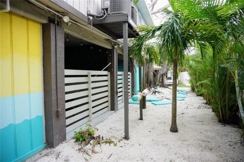 Commercial property in Bradenton Beach, Florida 4 bedrooms, 150.87 sq.m. № 2101790 - photo 18