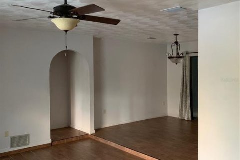 Villa ou maison à louer à Port Charlotte, Floride: 3 chambres, 166.48 m2 № 2376804 - photo 3