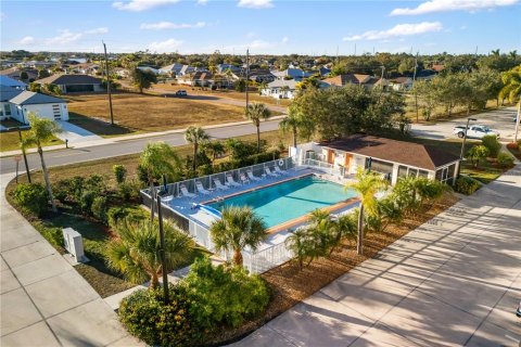 Adosado en venta en Punta Gorda, Florida, 2 dormitorios, 107.21 m2 № 2142511 - foto 8