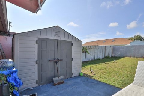 Duplex in Edgewater, Florida 2 bedrooms, 106.28 sq.m. № 2220995 - photo 21