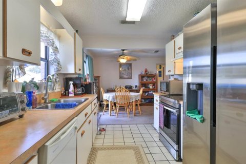 Duplex in Edgewater, Florida 2 bedrooms, 106.28 sq.m. № 2220995 - photo 12
