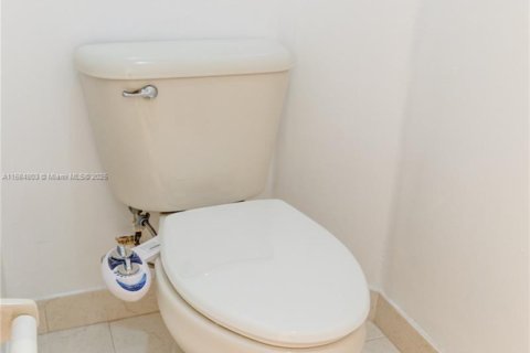 House in Homestead, Florida 3 bedrooms, 134.34 sq.m. № 1423123 - photo 18