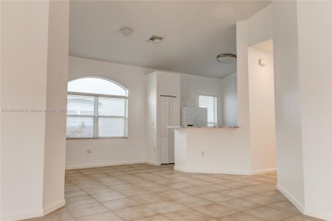 House in Homestead, Florida 3 bedrooms, 134.34 sq.m. № 1423123 - photo 5